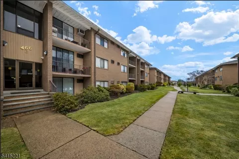 466 Liberty St # B, Little Ferry, NJ 07643
