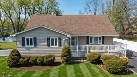 35 Thompson Ave, Fords, NJ 08863