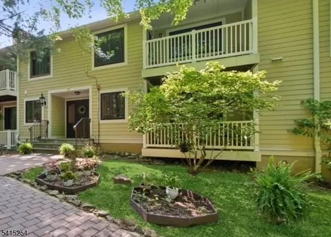 18 Foxwood Dr #H, Morris Plains, NJ 07950