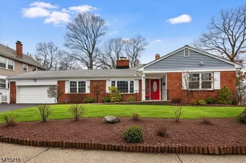 1 Hilltop Pl, Montclair, NJ 07042