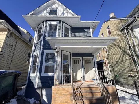 348 Woodside, Newark, NJ 07104