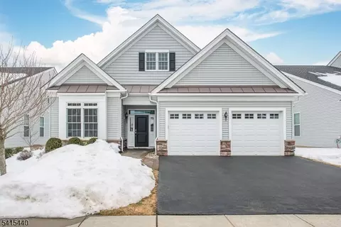 12 Beecher Ln, Flanders, NJ 07836