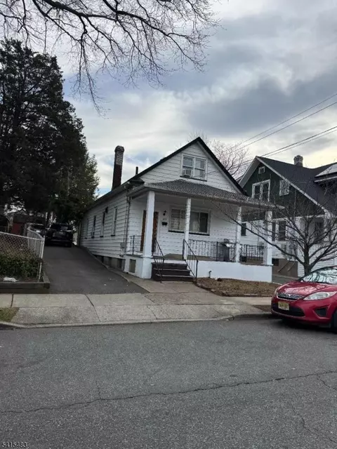 149 W 2nd St, Clifton, NJ 07011