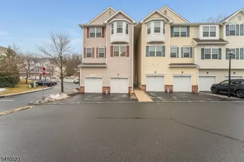 85 Conover Ter, Lebanon, NJ 08833