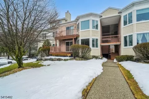 69 Turnberry Rd #2A, Little Falls Twp, NJ 07424