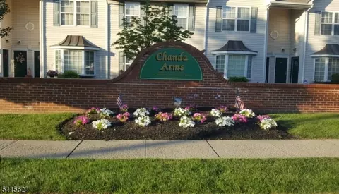 5 Chanda Ct #5, Clifton, NJ 07012