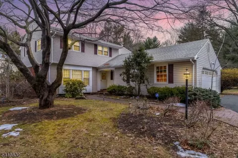 14 Ramsey Rd, Lebanon, NJ 08833