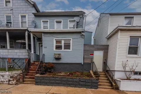 229 Marshall St, Elizabeth City, NJ 07206