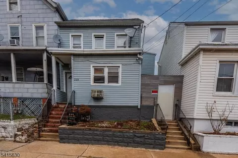 229 Marshall St, Elizabeth City, NJ 07206
