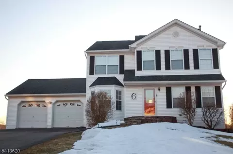 6 Robeson Rdg, Oxford, NJ 07863