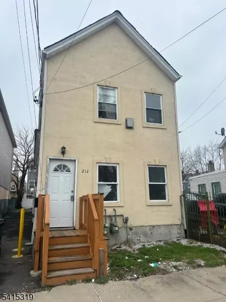 212 Port Ave, Elizabeth City, NJ 07206
