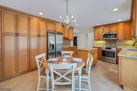 115 Berkeley Cir, Basking Ridge, NJ 07920 photo 12