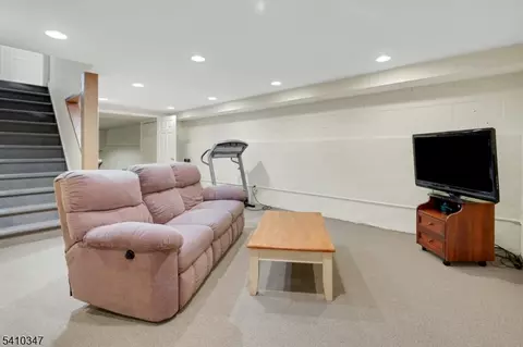 115 Berkeley Cir, Basking Ridge, NJ 07920 photo 31