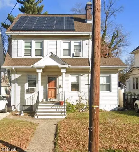 40 Raymond Ter, Elizabeth, NJ 07208