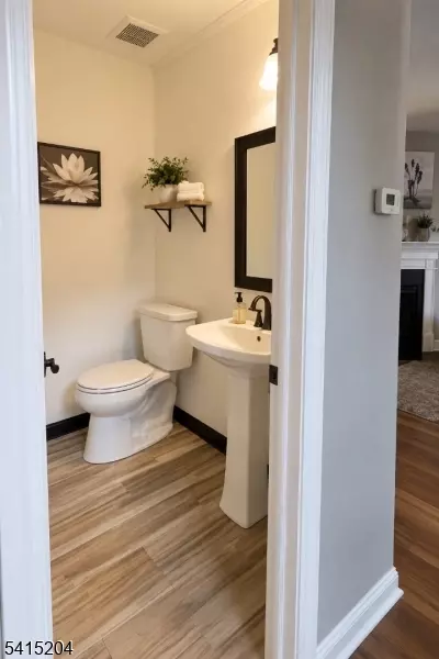 Entry Way - 4 Sickle St, Dover, NJ 07801 photo 4 of 6