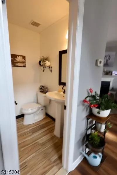 Entry Way - 4 Sickle St, Dover, NJ 07801 photo 9 of 12