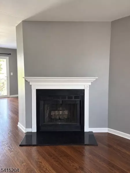 Living - 4 Sickle St, Dover, NJ 07801 photo 4 of 5