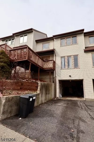 Exterior - 4 Sickle St, Dover, NJ 07801 photo 3 of 4