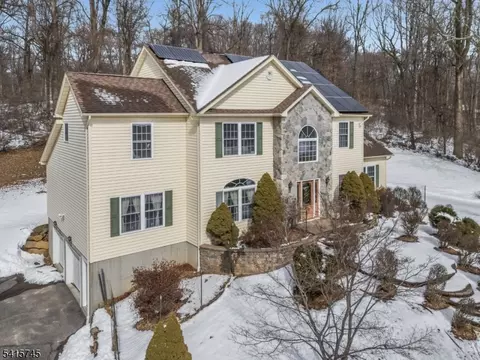 3 Elk Ridge Rd, Califon, NJ 07830