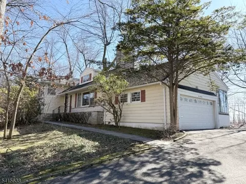 113 Crest Dr, Summit, NJ 07901 photo 2