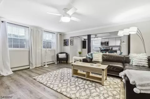 470 Valley Rd #9A, Montclair, NJ 07043