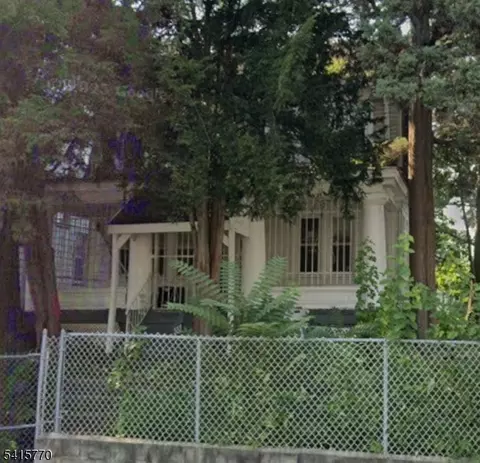 553 Sanford Ave, Newark, NJ 07106