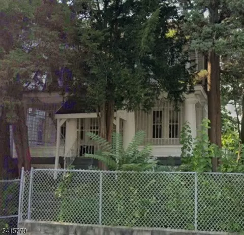 553 Sanford Ave, Newark, NJ 07106