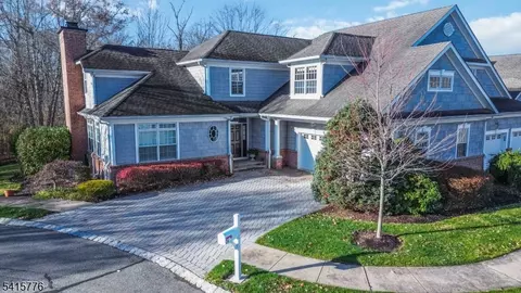 26 Melrose Ln, Green Village, NJ 07935