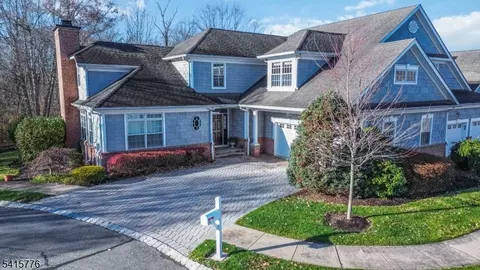 26 Melrose Ln, Green Village, NJ 07935