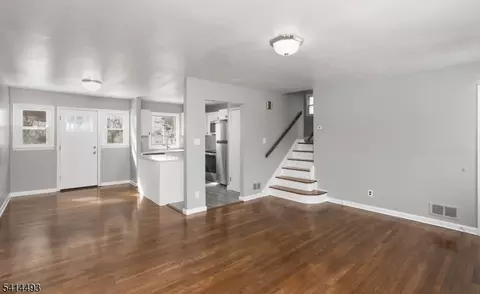 Living - 667 Colfax Rd, Wayne, NJ 07470 photo 1 of 3