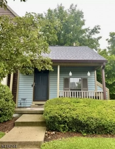 70 Wood Duck Ct, Hackettstown, NJ 07840