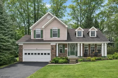 9 Hartley Ln, Basking Ridge, NJ 07920