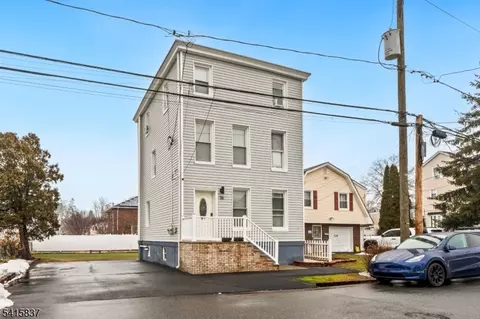 116 Lexington Ave, Dumont, NJ 07628