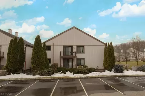 16299 Dell Pl, Stanhope, NJ 07874
