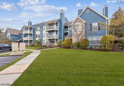130 Longfield Ct #130, East Brunswick, NJ 08816