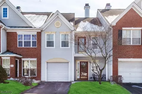 4607 Patterson St, Bridgewater, NJ 08807