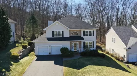 5 Candour Ct, Hackettstown, NJ 07840