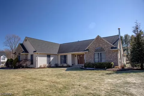 6 Clydesdale Ridge Rd, Wantage, NJ 07461