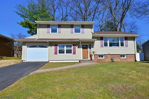 7 Robin Rd, Fanwood, NJ 07023