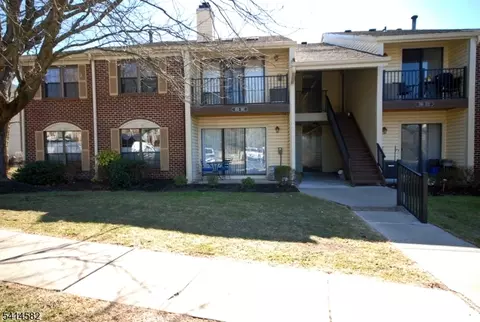 164 Woodward Ln, Basking Ridge, NJ 07920