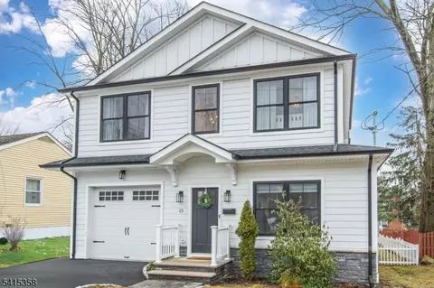 13 Mount Pleasant Pkwy, Livingston, NJ 07039
