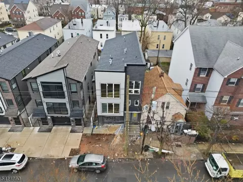 589 S 18th St, Newark, NJ 07103