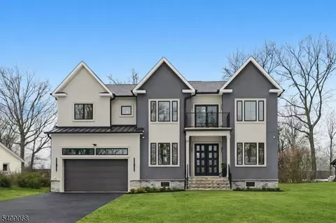 33 Tower Rd, Livingston, NJ 07039