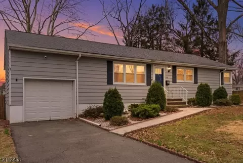 1110 Elm Ter, Rahway, NJ 07065