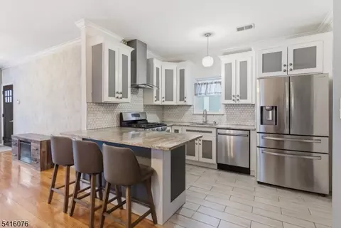 944 Flora St, Elizabeth, NJ 07201