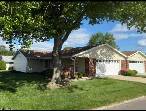 187 Newport Rd # A, Monroe Township, NJ 08831