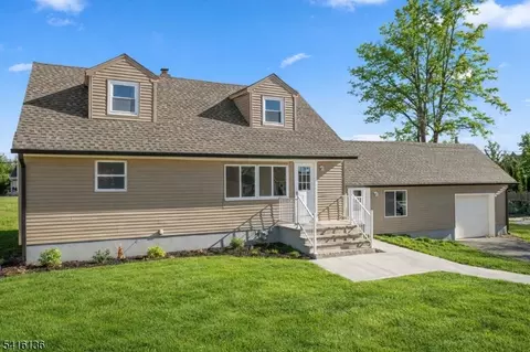 77 Huemmer Ter, Clifton, NJ 07013