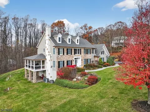 14 Jenny Layne, Sussex, NJ 07461