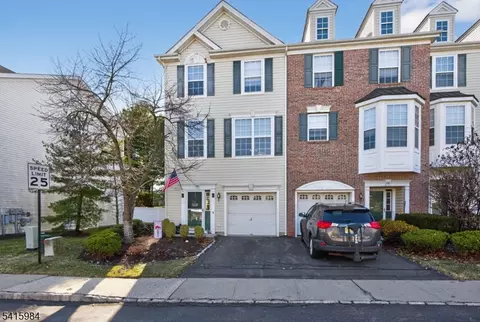 16 Sundance Way, Phillipsburg, NJ 08865