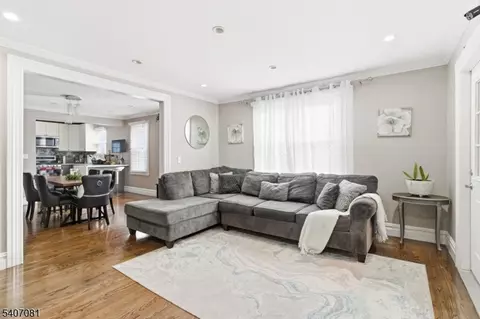 32 Elmwood Ter, Irvington, NJ 07111